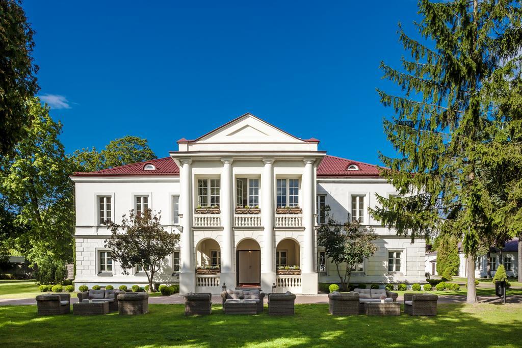 Palac Zegrzynski Zegrze Bagian luar foto