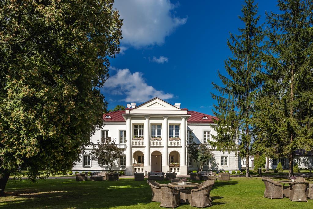 Palac Zegrzynski Zegrze Bagian luar foto