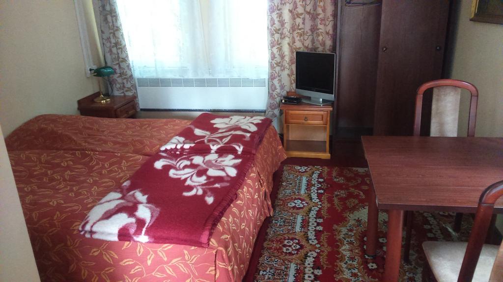 Palac Zegrzynski Zegrze Bagian luar foto