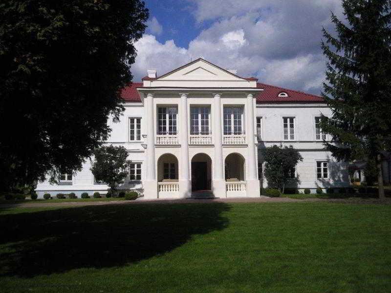 Palac Zegrzynski Zegrze Bagian luar foto